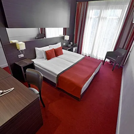 מלון Hotel City Inn