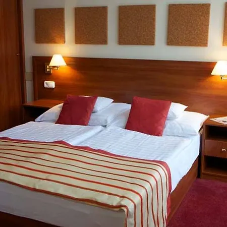 Hotel City Inn Hotel 4*