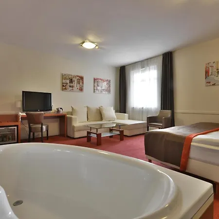 Hotel City Inn Szálloda 4*