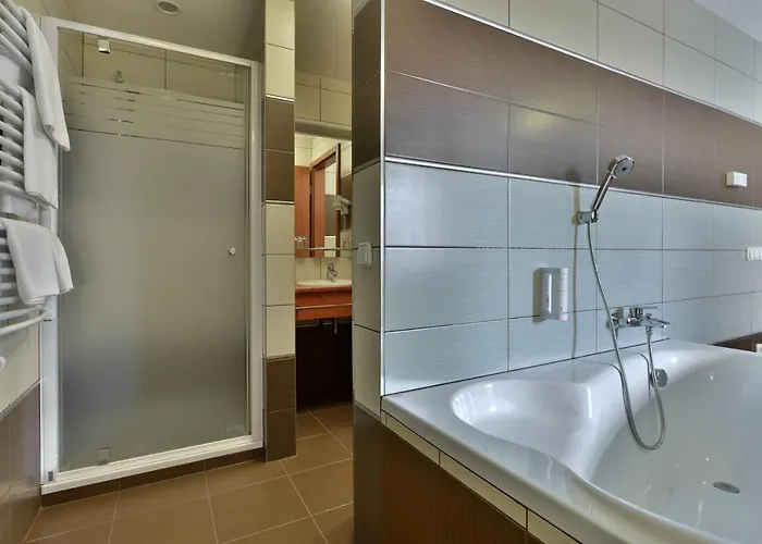 Hotel City Inn 4*