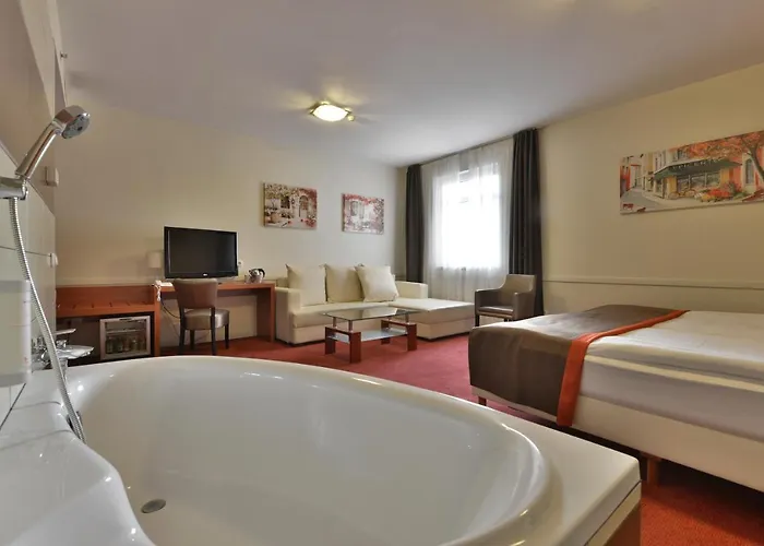 Hotel City Inn Hotell 4*