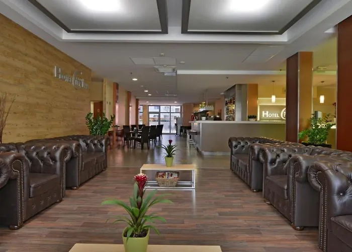 Hotell Hotel City Inn 4*