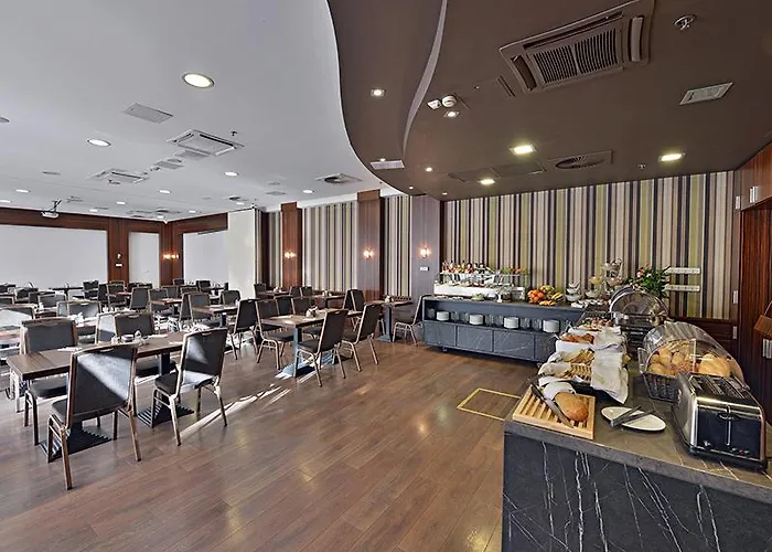 Hotell Hotel City Inn 4*